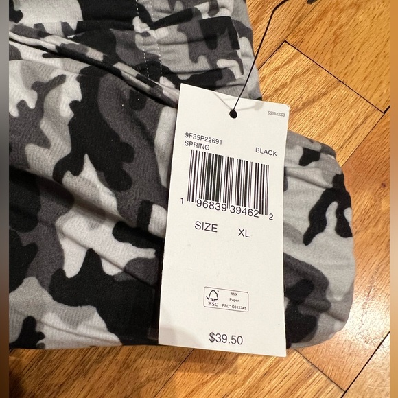 Michael Kors Longewear (R $39) NWT - Picture 6 of 7